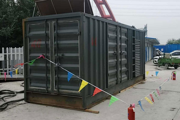 平罗发电机租赁空气滤清器多久更换一次？